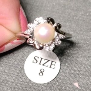 Retired Vantel Pearls Sabrina Ring Size 8 White Pearl